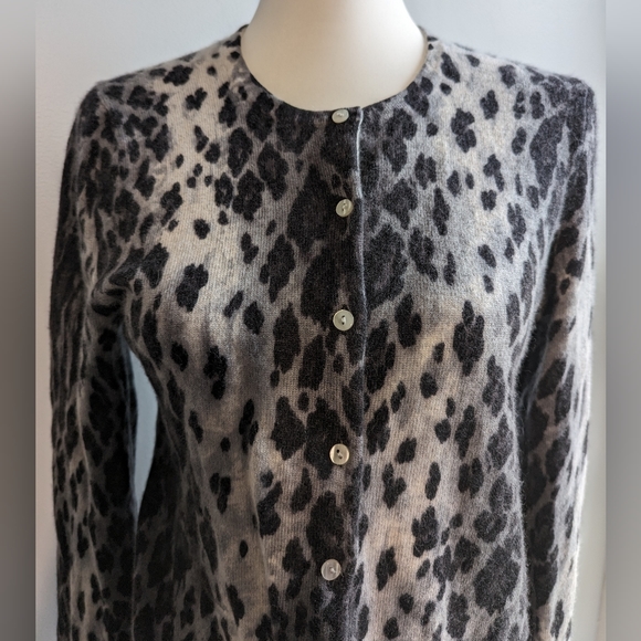 Lord & Taylor Sweaters - Lord & Taylor Cashmere Cardigan Sweater Size M/L